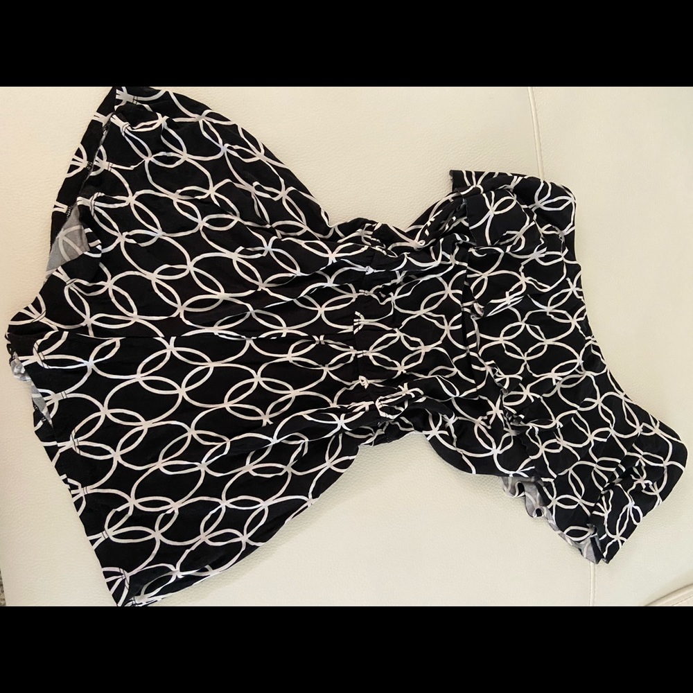 One shoulder romper - Picture 2 of 2
